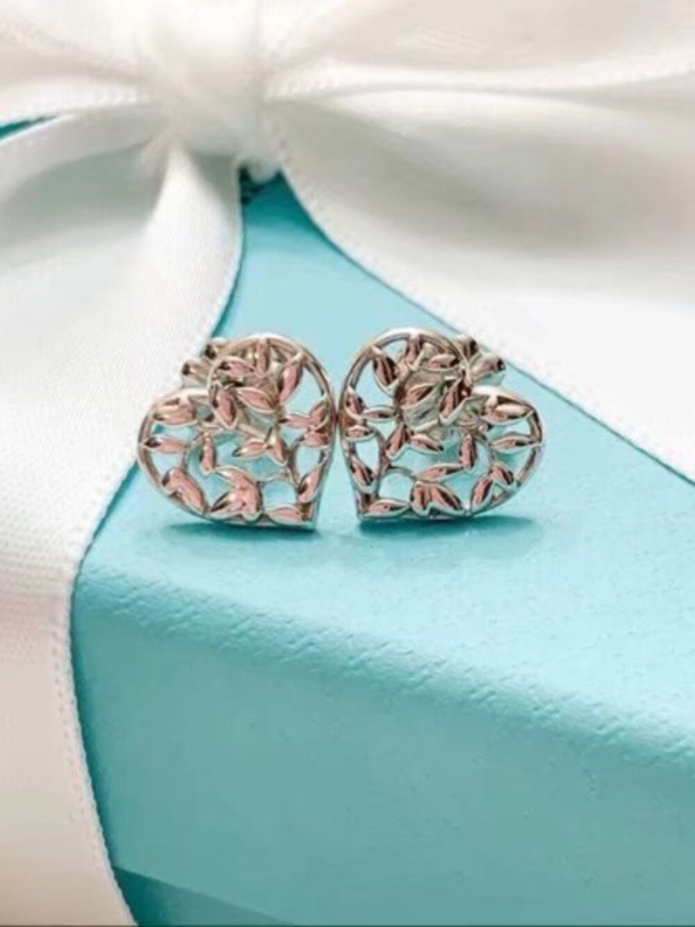 Authentic Tiffany & Co. earrings - Picture 1 of 6